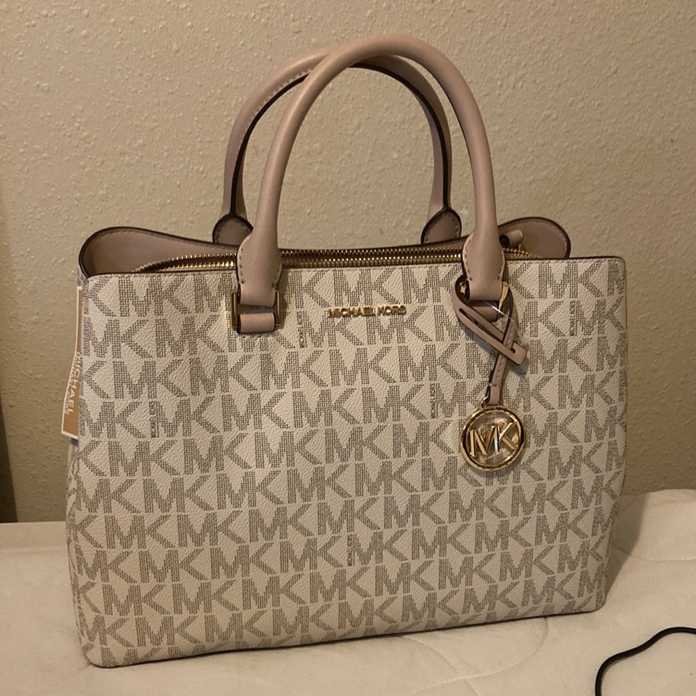 Michael kors purse